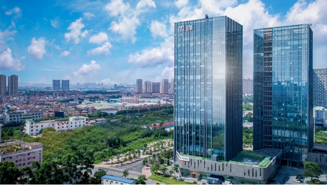 坚定战略聚焦、持续投入研发，环卫服务营收21.62亿、在手年化36.43亿、合同总额445亿